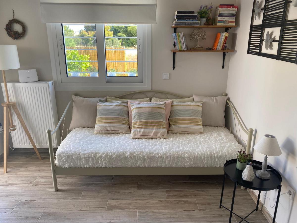 Philia Apartment Artemida  Buitenkant foto